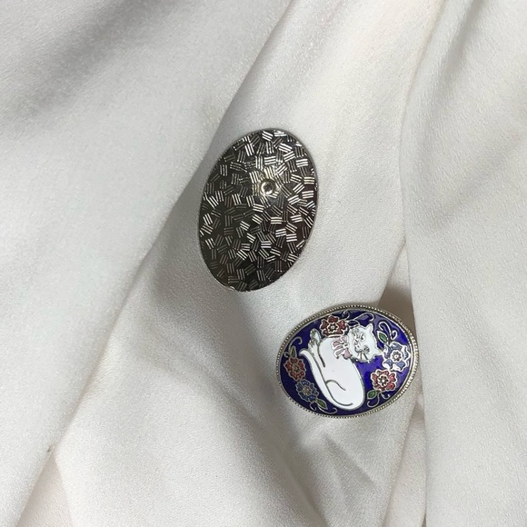 Vintage Cloisonné Cat Earrings - Picture 3 of 5